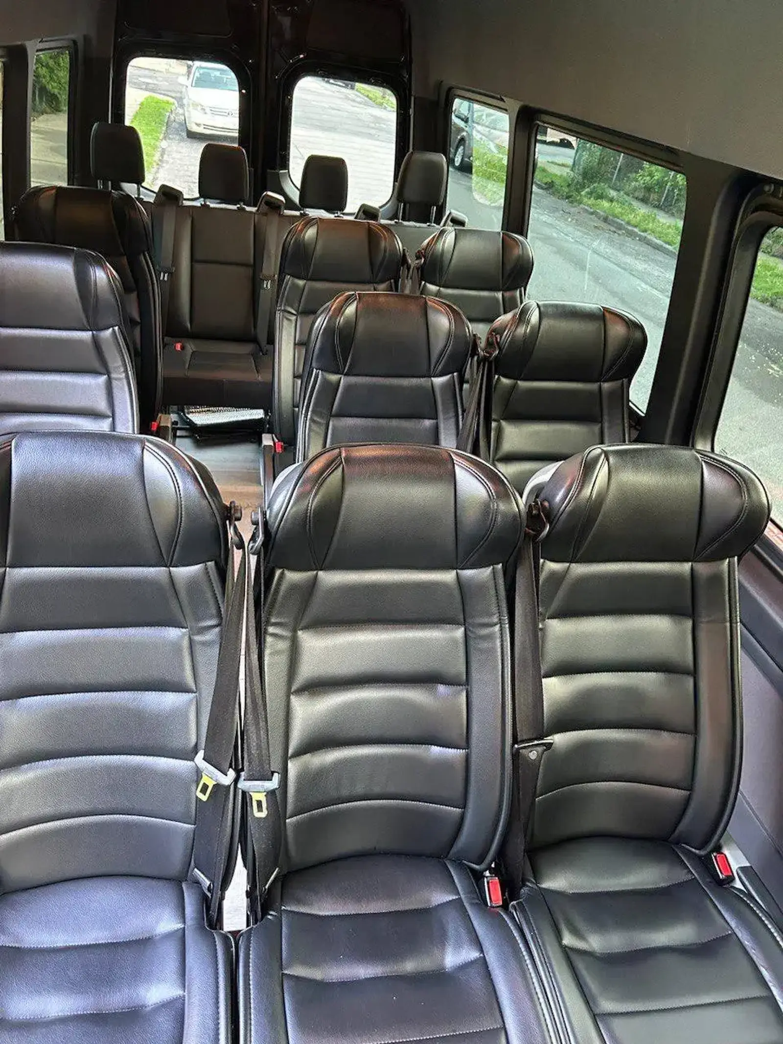 Regular Sprinter Van 11-14 Passengers photo 7