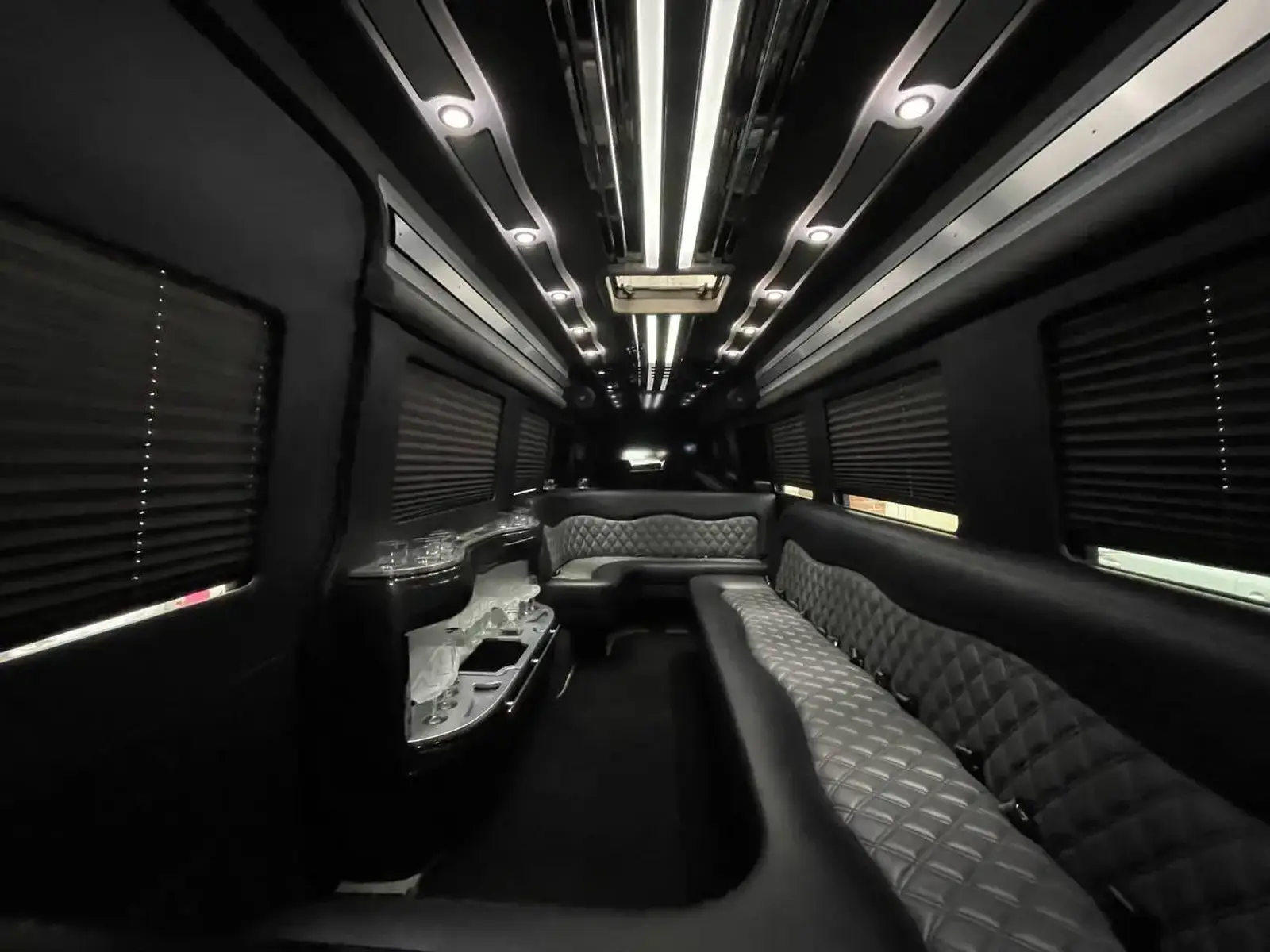 Sprinter Limo 11-14 Passengers photo 3