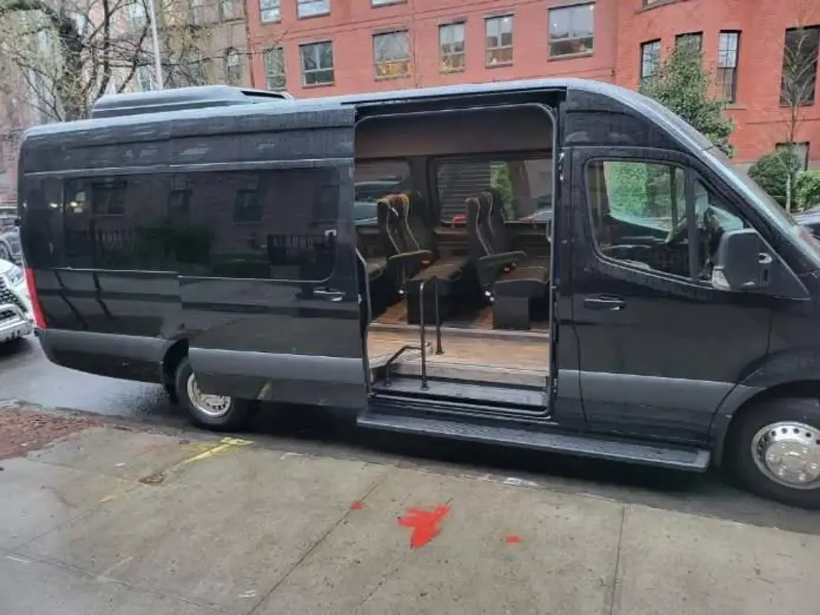 Regular Sprinter Van 11-14 Passengers photo 10