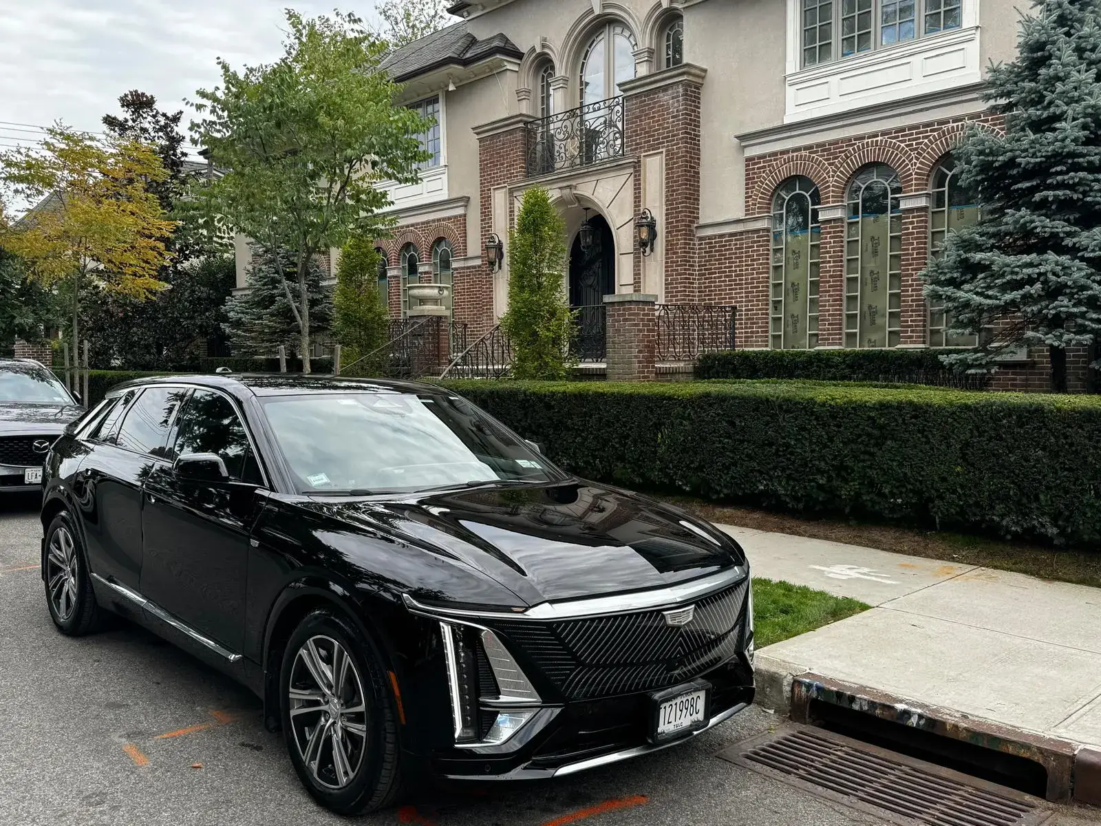 Luxury Sedan photo 3